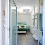 Little Square Pensjonat 3*