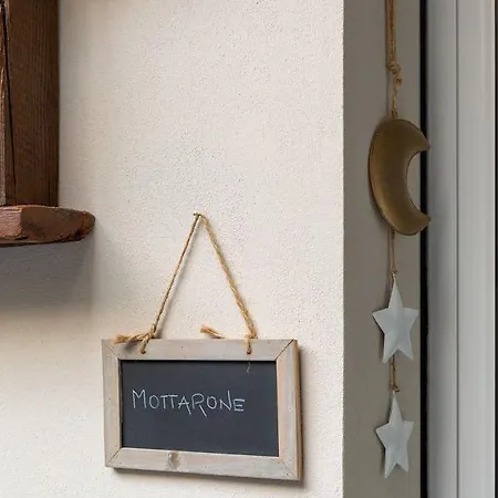 Πανσιόν Little Square