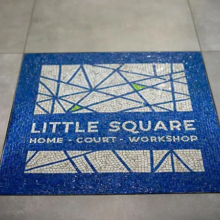 بيت ضيافة Little Square أرونا