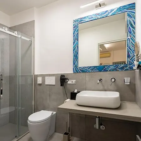 Πανσιόν Little Square