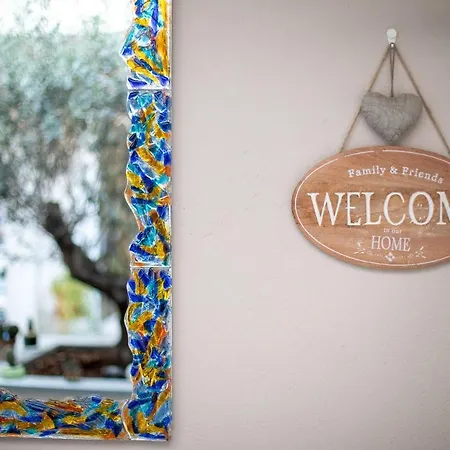 Πανσιόν Little Square