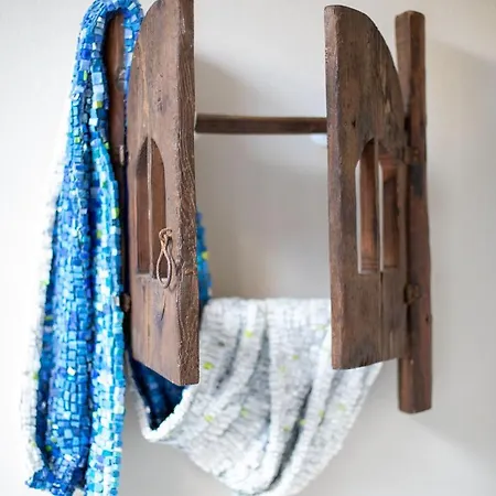 Πανσιόν Little Square 3*