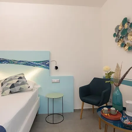 Πανσιόν Little Square